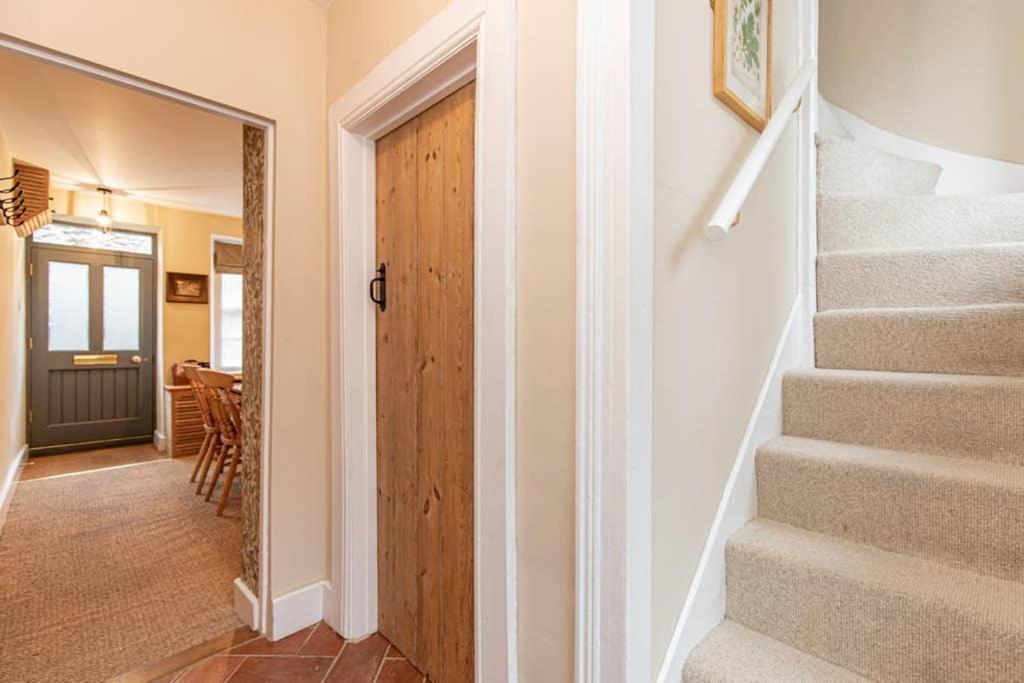 Oxfordshire Living - The Bowler Hat Cottage - 우드스톡 외부 사진